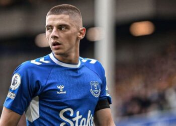 Миколенко мог перейти в клуб итальянской Серии А, но «Эвертон» не хочет его отпускать