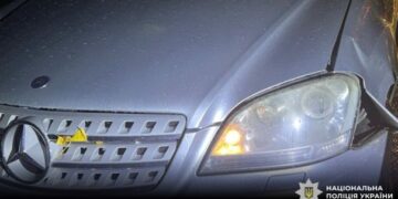 На Львівщині Mercedes збив пішохода: чоловік помер у лікарні