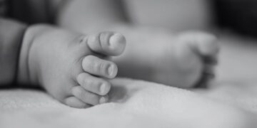 На Житомирщині лікаря підозрюють у неналежному виконанні обов’язків, що призвело до смерті немовляти | Журнал Житомира