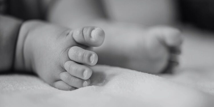 На Житомирщині лікаря підозрюють у неналежному виконанні обов’язків, що призвело до смерті немовляти | Журнал Житомира