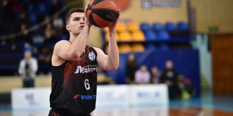 Назар Холод: У новому сезоні хотілося б посісти призове місце, а ще краще – перше – Федерація баскетболу України