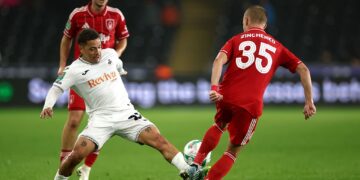 «Ноттингем Форест» с Зинченко разыграли ничью против «Бетиса» в Лиге Европы