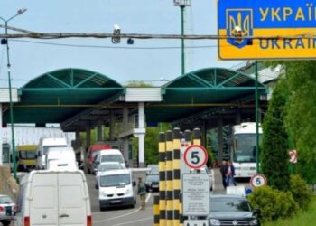 “Порожні” фури з Польщі: митників Львівщини підозрюють у схемах із контрабандою