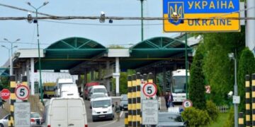 “Порожні” фури з Польщі: митників Львівщини підозрюють у схемах із контрабандою