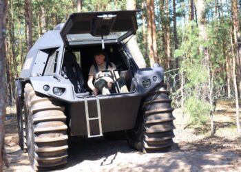 Прикордонники Рівненщини отримали сучасний снігоболотохід