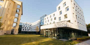 Скандал в УКУ через відмову студентці в колегіумі через емодзі ЛГБТ-прапора. Марцінків підтримав позицію вишу