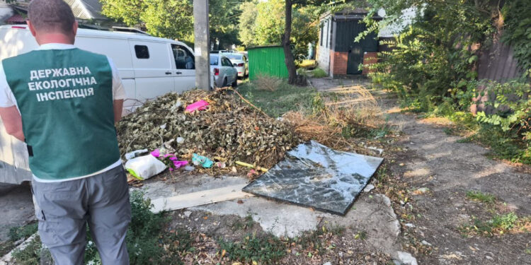 Стихійне сміттєзвалище в центрі Запоріжжя – екоінспекція зобов’язала ліквідувати до 13 жовтня | Новости Запорожья