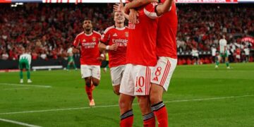 Судаков забил за «Бенфику», но не помог ей выиграть у «Риу Аве»