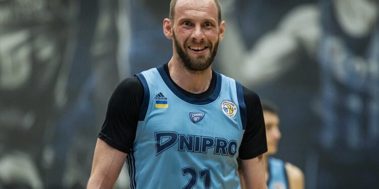 Тимофеєнко – лідер, топ-4 продовжує виступати: кращі гравці в історії Суперліги за підбираннями – Федерація баскетболу України