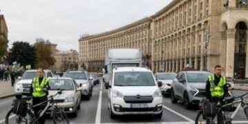 У Києві щодня перекриватимуть Хрещатик під час хвилини мовчання