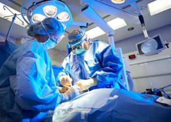 У Львові хірурги випрямили дитині хребет, який був викривлений на 160 градусів