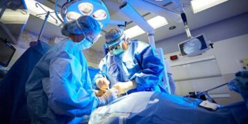У Львові хірурги випрямили дитині хребет, який був викривлений на 160 градусів