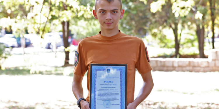 У Запоріжжі 16-річний підліток  зупинив напад на дітей у парку | Новости Запорожья