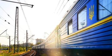 Укрзалізниця призначила додатковий потяг  до Львова