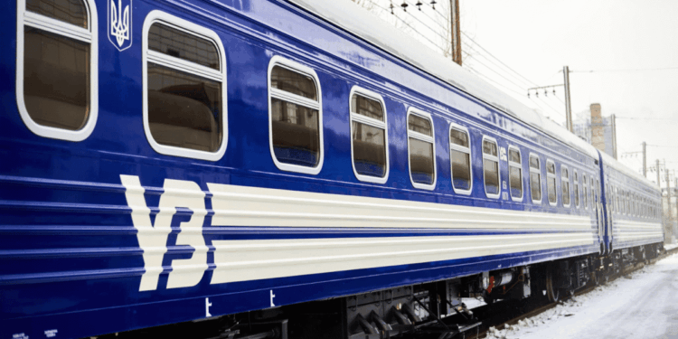 Внаслідок масованої атаки ворога на Укрзалізницю затримуються потяги – які поїзди затримуються, як доїхати до Запоріжжя | Новости Запорожья