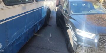 Водійка тролейбуса у Черкасах спричинила ДТП — Новини Черкащіни