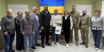 Захисник із Черкащини отримав відзнаку Міністра оборони України