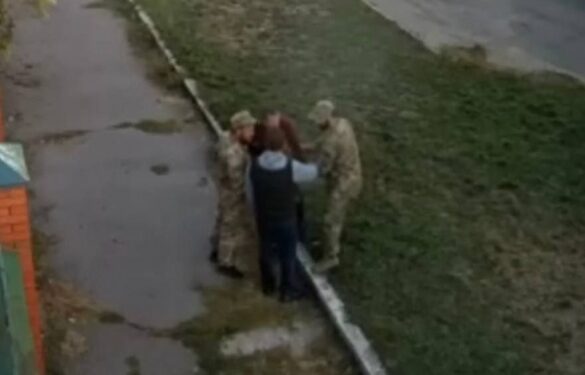 Агресивна поведінка й спроба втечі: у Чигирині між військовими ТЦК та двома чоловіками виникла суперечка
