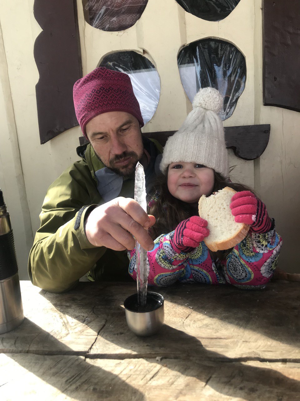 Олег з донечкою у горах