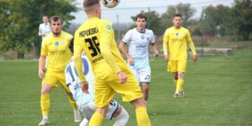 Друга ліга. Гра туру у Києві, закарпатське дербі