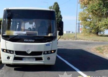 Конфлікт між водіями маршруток у Києві закінчився вибухом гранати