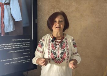 «Культурний код: відчуй себе в традиції»: інноваційна примірочна ожила у Білокриницькій громаді (ВІДЕО)