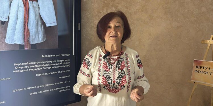 «Культурний код: відчуй себе в традиції»: інноваційна примірочна ожила у Білокриницькій громаді (ВІДЕО)
