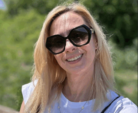 «Ми не ділимо військових на “наших” і “ваших”»: історія івано-франківської волонтерки Мар’яни Заграй