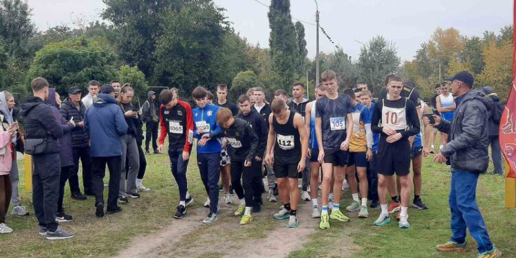 На Черкащині відбулися традиційні обласні змагання з легкоатлетичного кросу — Новини Черкащіни