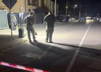 На Львівщині пролунав вибух: пошкоджені вікна будинків та авто