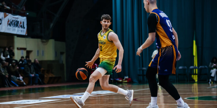 Прикарпаття-Говерла у домашньому матчі перемогла Старий Луцьк: фотогалерея – Федерація баскетболу України