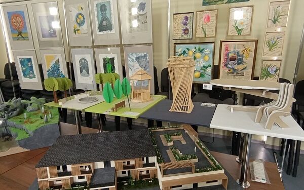 У ЧДТУ виставкою робіт дизайнерів до Дня художника відкрили конференцхол — Новости Черкасс