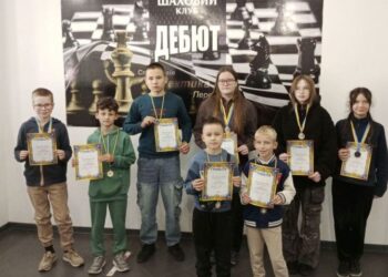 У Черкасах пройшов шаховий турнір «Золота осінь» — Новости Черкасс