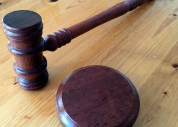 У Києві чоловіка засудили до трьох років за “замінування” суду