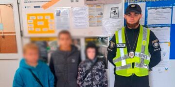 У Києві малолітні діти підпалили підїзд багатоповерхівки