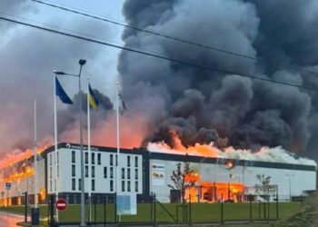 У Львові спалахнула пожежа в індустріальному парку Sparrow: постраждалих немає