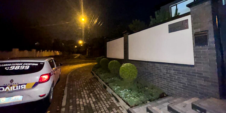 У Рівному раніше судимий чоловік обікрав будинок та будівельний вагончик