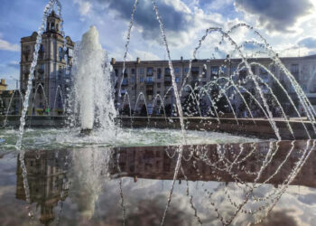 У Запоріжжі розпочали підготовку міських фонтанів до зими | Новости Запорожья