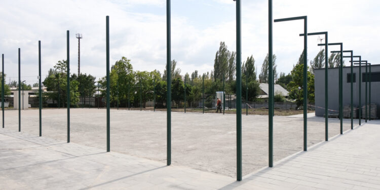 У Запоріжжі в Комунарському районі будують спортивні комплекси – майданчики з’являться біля підземних шкіл | Новости Запорожья