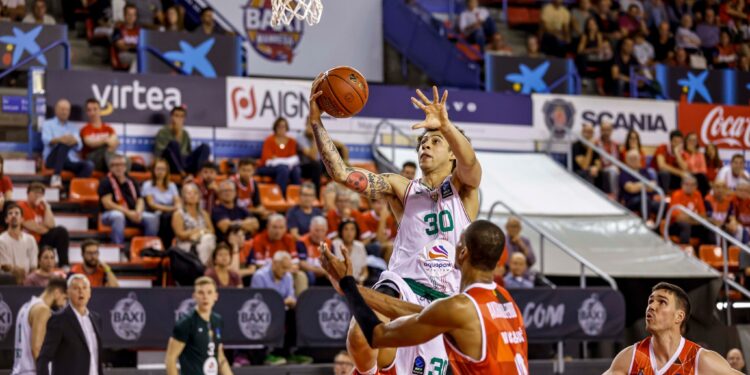 Українці за кордоном: Ковляр та Санон зіграли у Єврокубку, Шульга провів перший передсезонний матч за Бостон – Федерація баскетболу України
