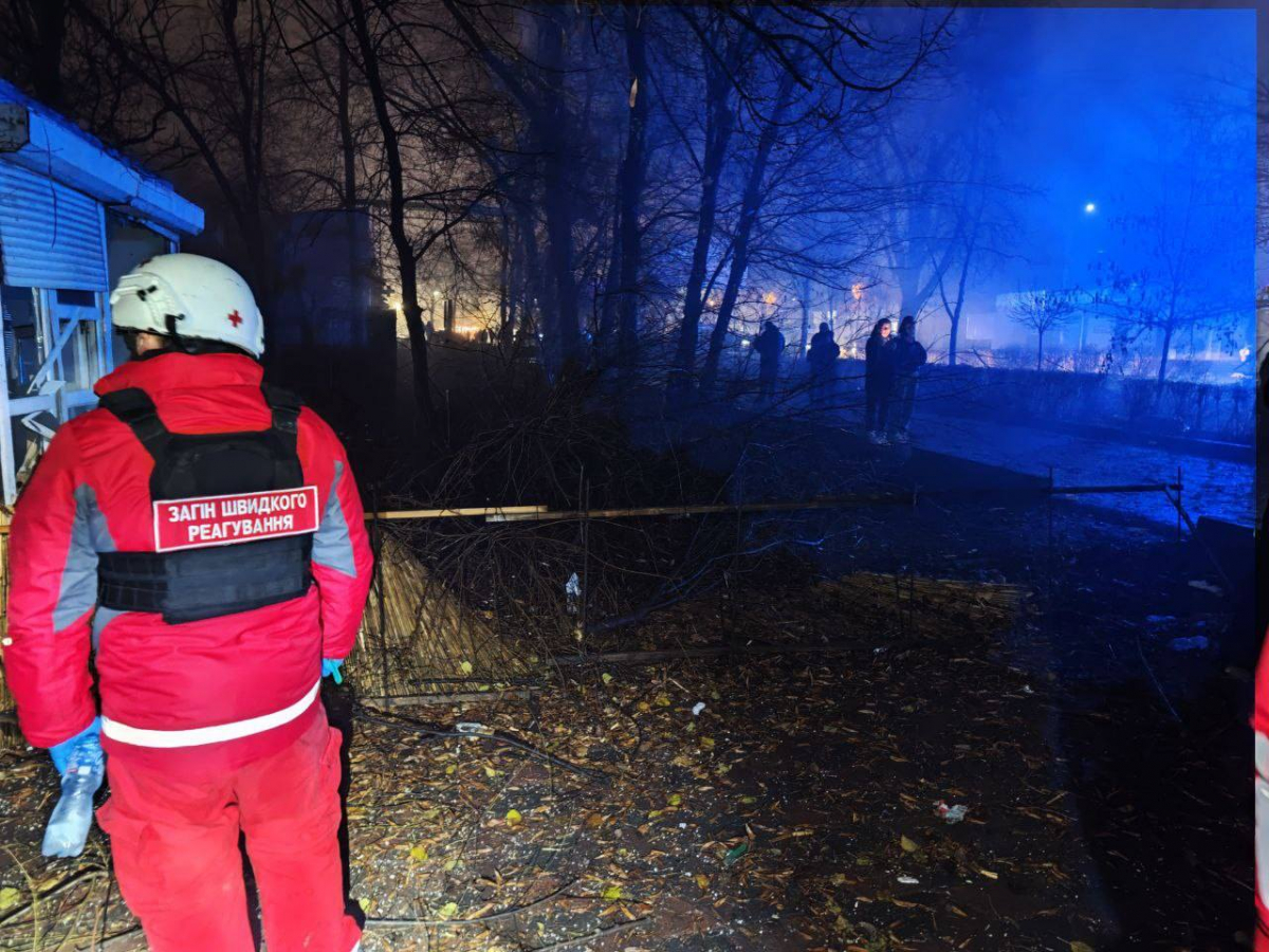 Наслідки нічного ворожого авіаудару 20 листопада - екологи обстежили місце атаки в одному з районів Запоріжжя