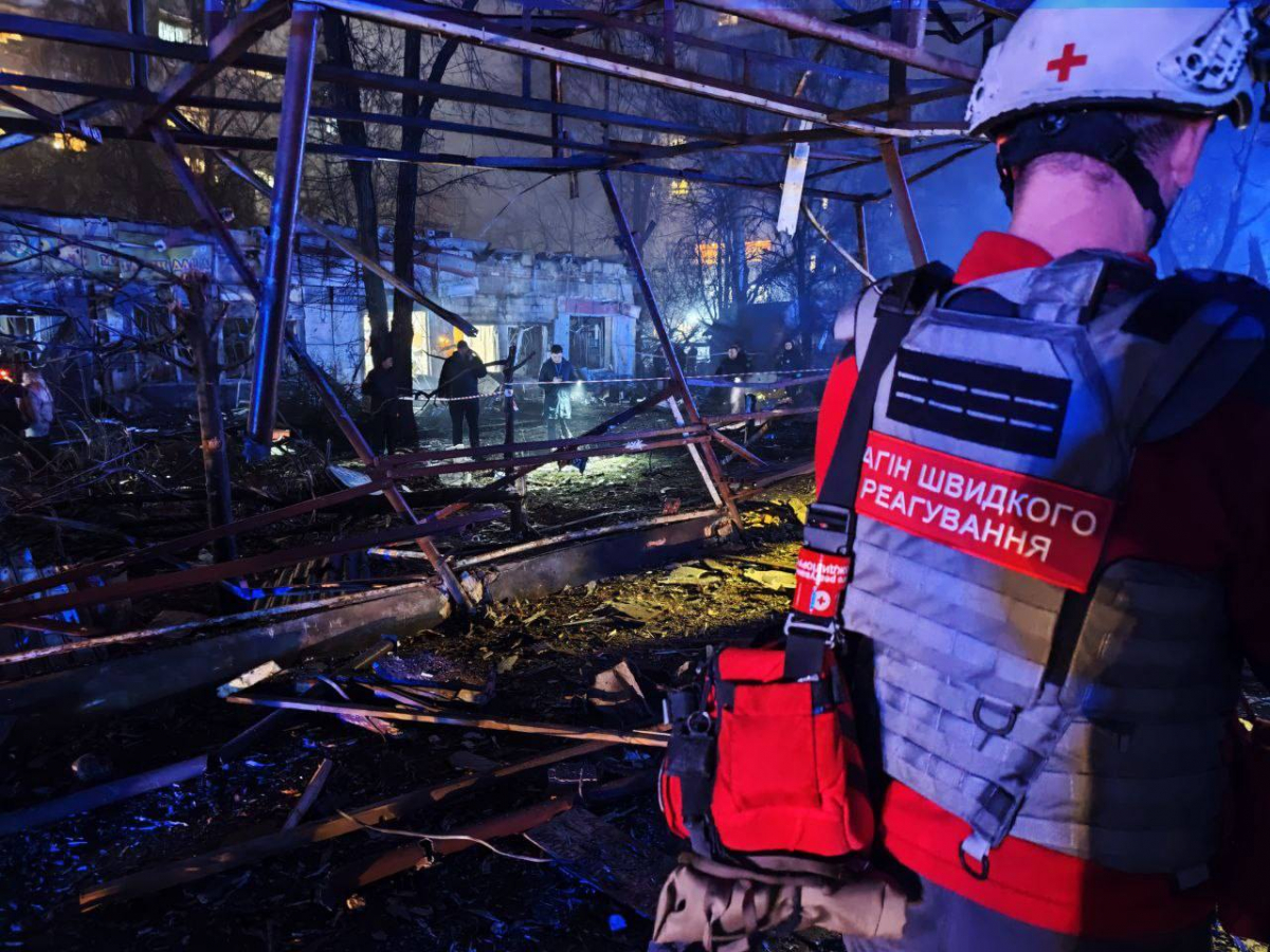 Наслідки нічного ворожого авіаудару 20 листопада - екологи обстежили місце атаки в одному з районів Запоріжжя