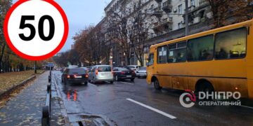 Безкоштовні паркомісця та обмеження швидкості: зміни для водіїв з 1 листопада | |