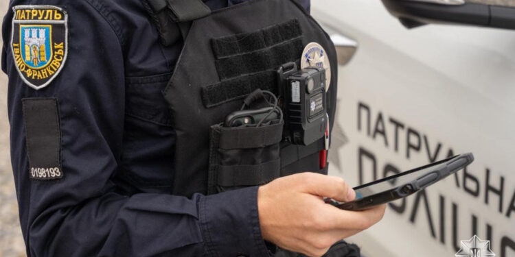 Була напідпитку: в Івано-Франківську зупинили водійку без прав на керування