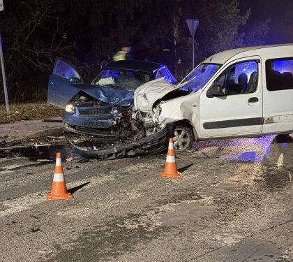 Через лобову ДТП у Львові троє людей потрапили до лікарні