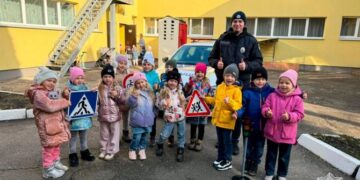 Черкаські патрульні провели серію занять для дітей у межах тижня безпеки дорожнього руху — Новини Черкащіни