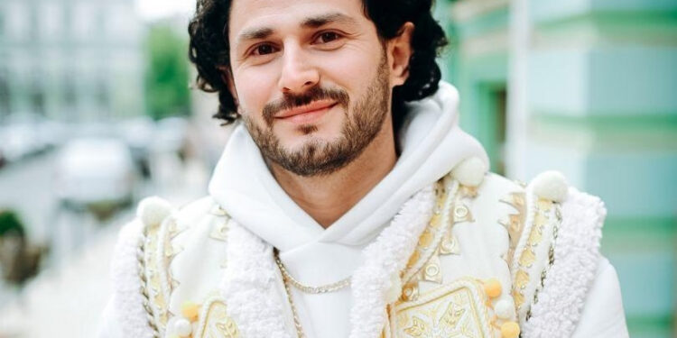 «Для мене це стало мікродивом», — Іван Бліндар про роль Святого Миколая у «Вартових Різдва»