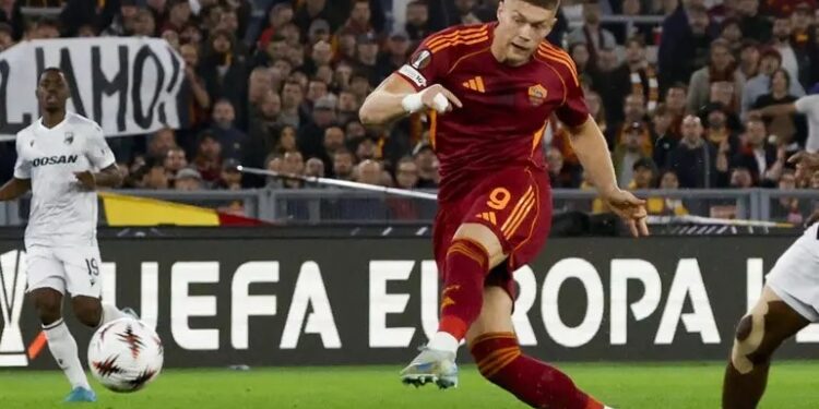 Довбик принял решение уйти из «Ромы» в ближайшее время