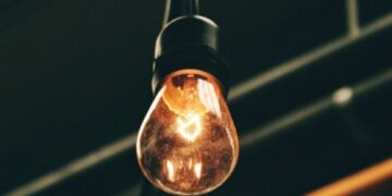 Графік погодинних відключень електроенергії на 11 листопада на Черкащині