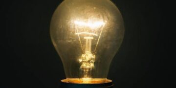 Графік погодинних відключень електроенергії на Черкащині на 15 листопада